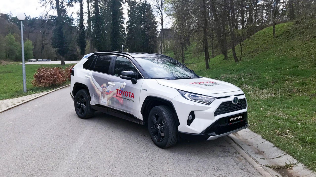 TOYOTA RAV4